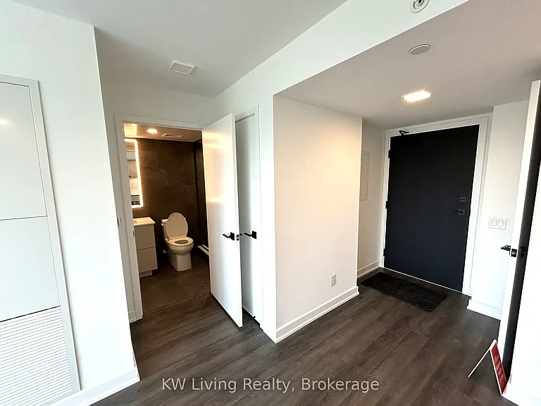609 Sherbourne St #1209 — Photo 4