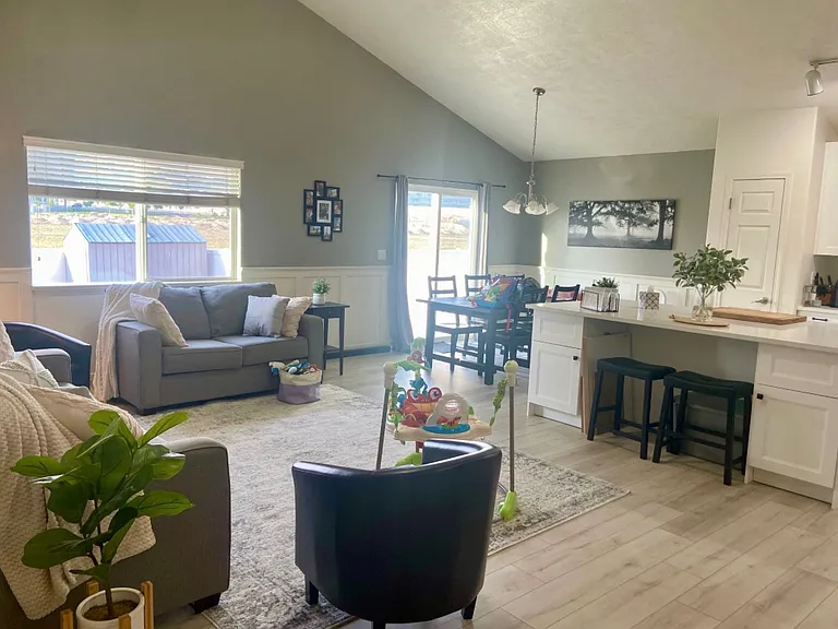 1906 W Pointe Meadow Loop — Photo 4