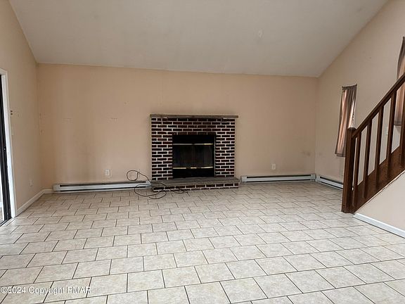 4th image of 9193 Buttonwood Ct