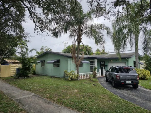 6391 Raleigh St, Hollywood, FL 33024