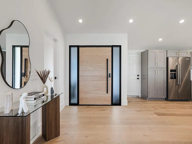 5718 Wallis Ln — Photo 13