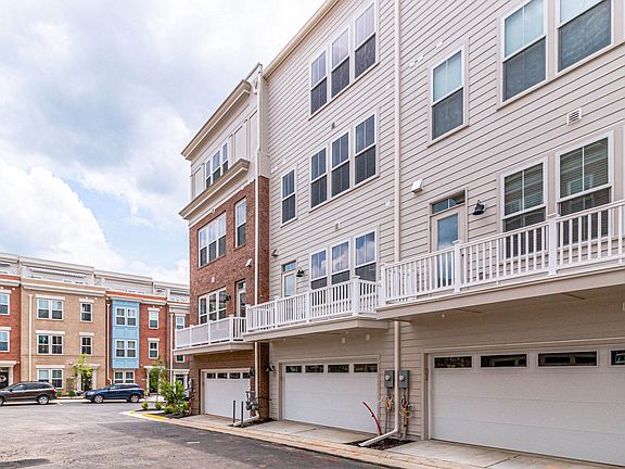 Marche at Mosaic by Sekas Homes