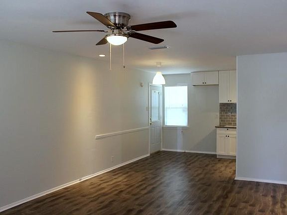 3rd image of 1100 Bryan Cir