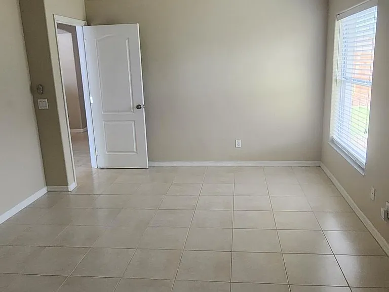 3800 Sunbeam Ct — Photo 13