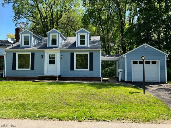1624 Monument Rd NW, Canton, OH 44703
