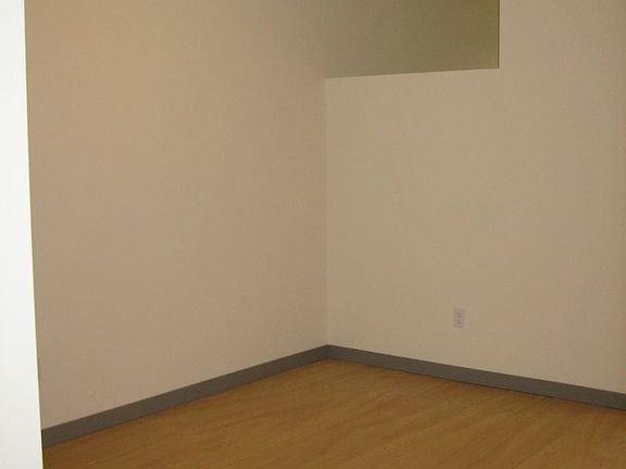 3rd image of 600 Franklin St SE #8814417