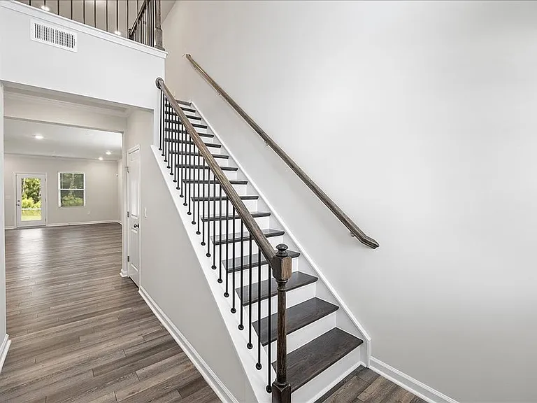 5914 Woodlawn Dr — Photo 6