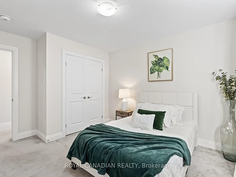 301 Buttonbush St #UPPER — Photo 32