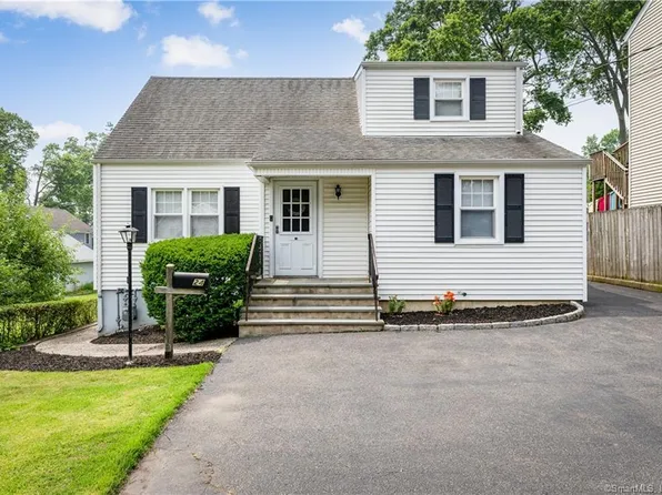 24 Saint Charles Avenue, Stamford, CT 06907