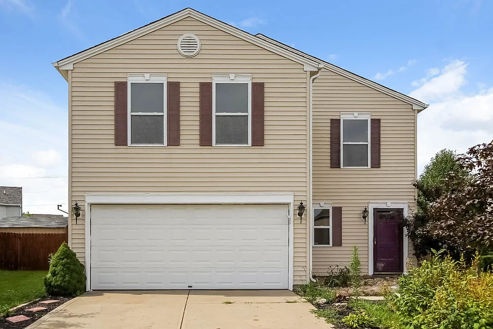 3 bed, 2.5 bath, 1792 sqft, $2,620 — Photo 1