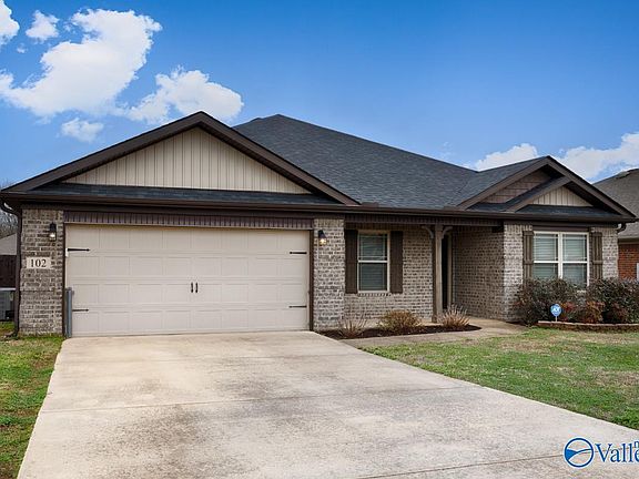 2nd image of 102 Hulsey Ln