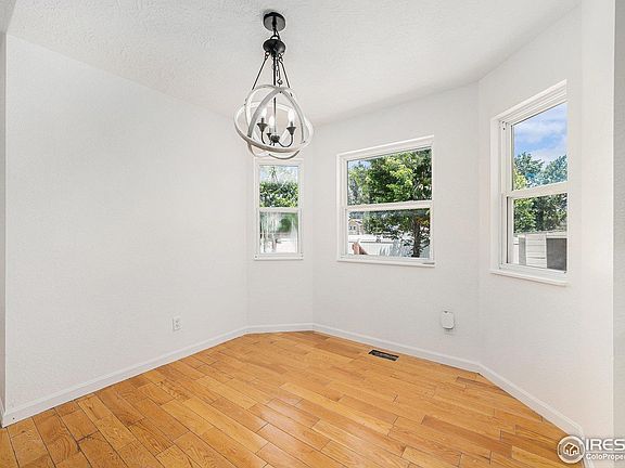 4th image of 4000 Meadows Ave