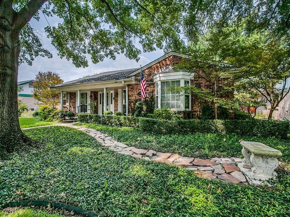 1st image of 634 Pinehurst Dr