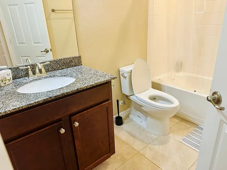 1104 Coral Ln — Photo 18