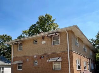 1813 Ogden Ave APT 1B, Lisle, IL 60532