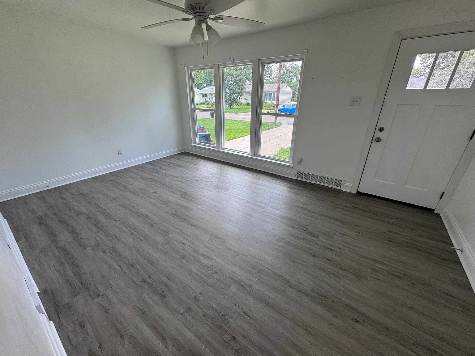 3 bed, 1158 sqft, $1,925 — Photo 1