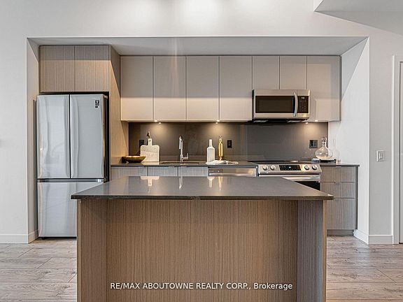 4th image of 125 Bronte Rd #A0809