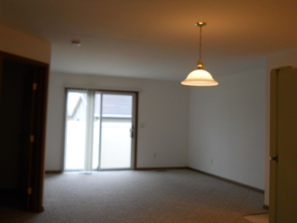 2nd image of 327 Veit St