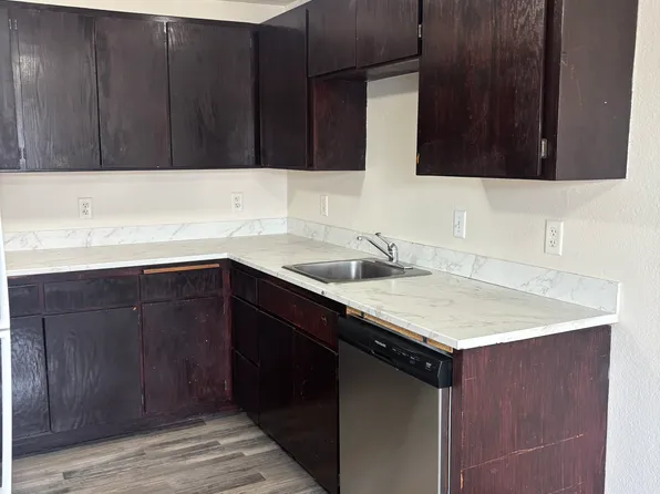 349 40th St #1, Springfield, OR 97478