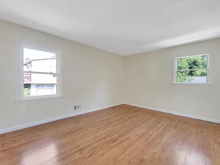 192 Maywood Ave — Photo 28
