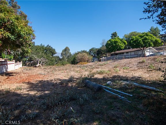 2nd image of 935 N Hill Rd #2
