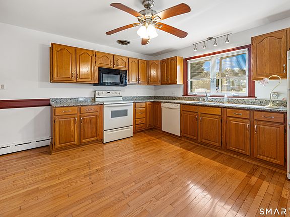 3rd image of 61 Alberta Street