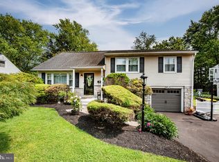 228 Woodlawn Dr, Lansdale, PA