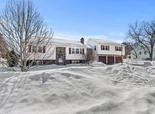 25 Munroe Dr, North Attleboro, MA 02760