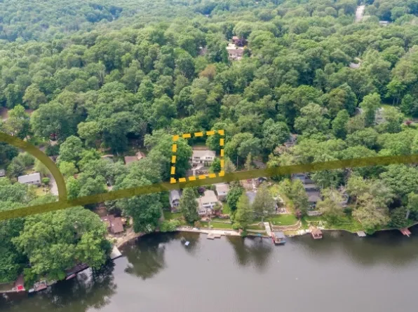 352 Cupsaw Dr, Ringwood Boro, NJ 07456