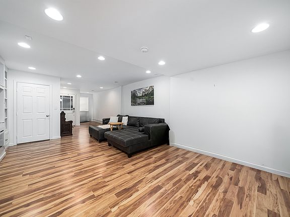 3rd image of 212 Jackson St #1A