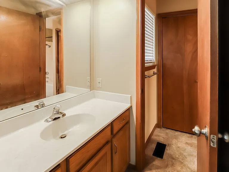 102 Gilbert St — Photo 12