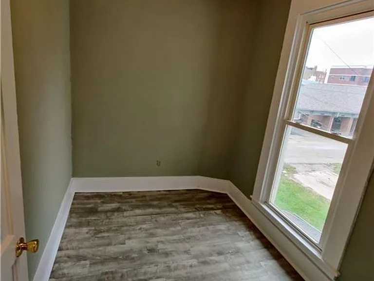 17-3 E Mechanic St — Photo 10