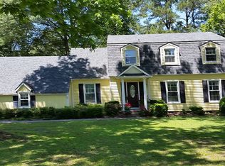 307 Edgehill Rd, Trent Woods, NC 28562