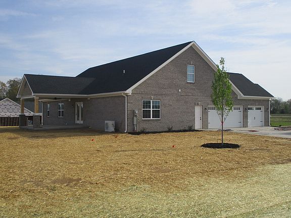 2nd image of 1480 Redwood Dr
