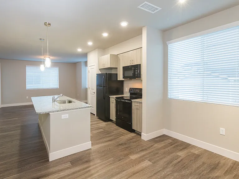 The Overlook at Interquest Apartments — Photo 19