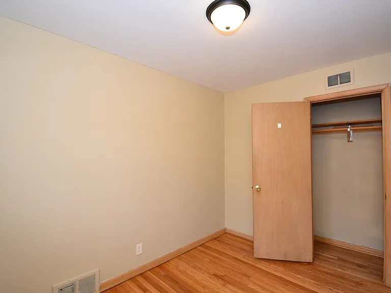 7722 W Congress St #7 — Photo 9