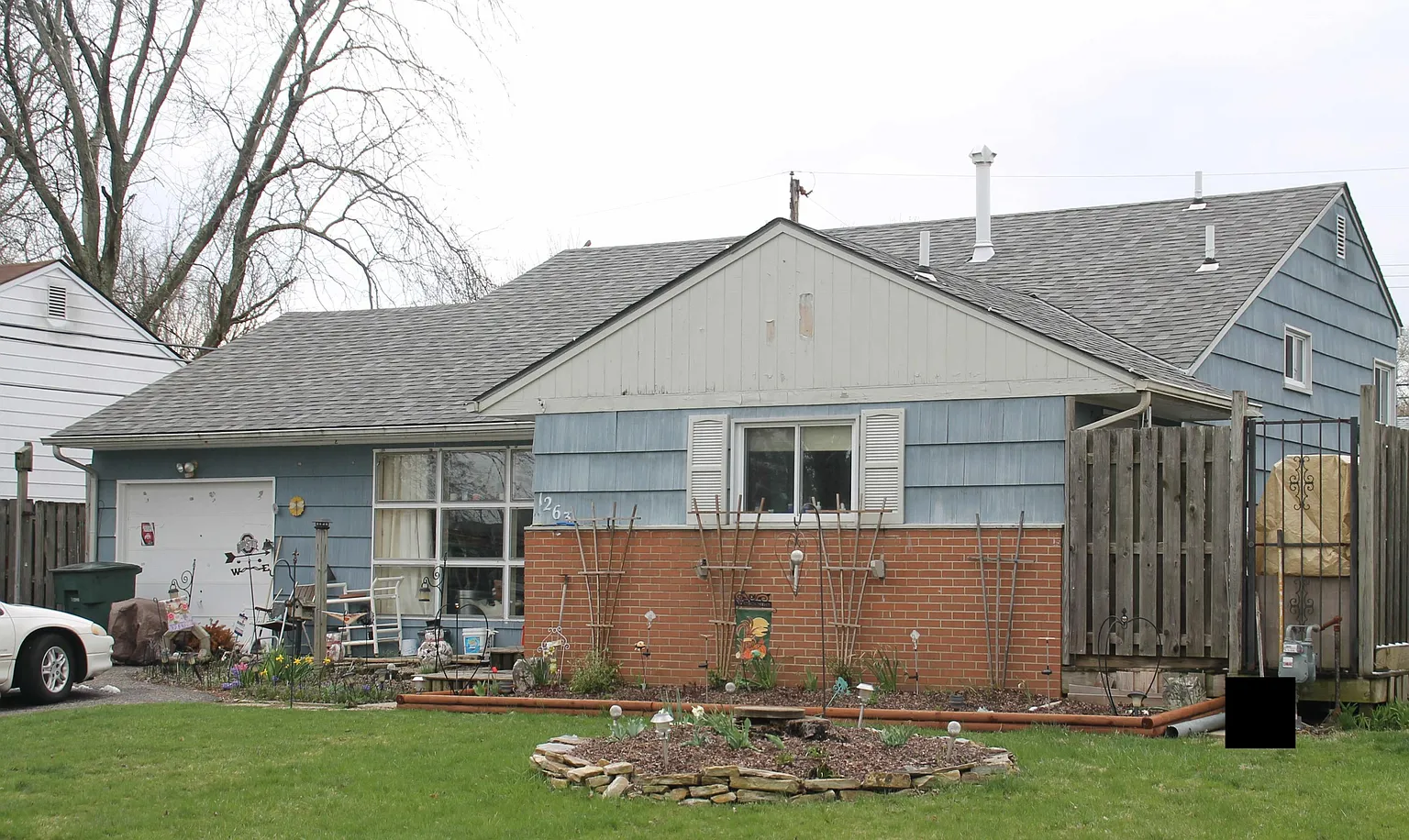 1263 Manfeld Dr photo 1