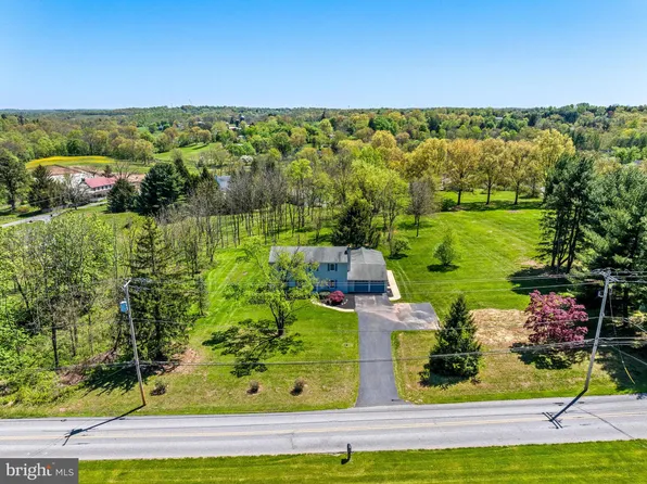 1094 Ebelhare Rd, Pottstown, PA 19465