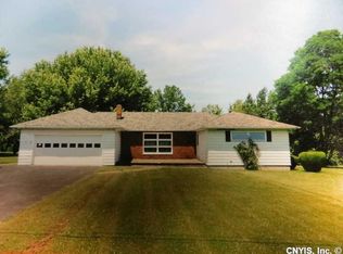 24 Valley View Dr, Oswego, NY 13126