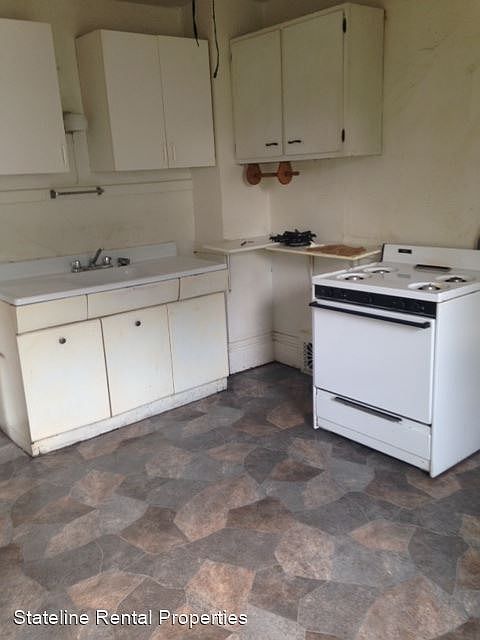 2nd image of 333 S Gardiner Ave #2
