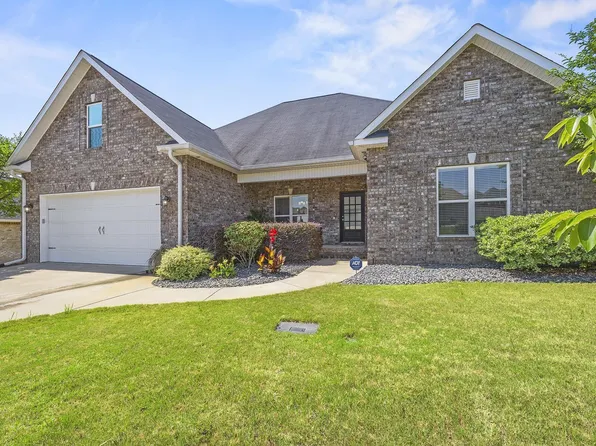 504 Falls Dr, Bonaire, GA 31005