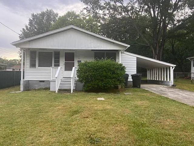 518 Overhill Dr — Photo 1
