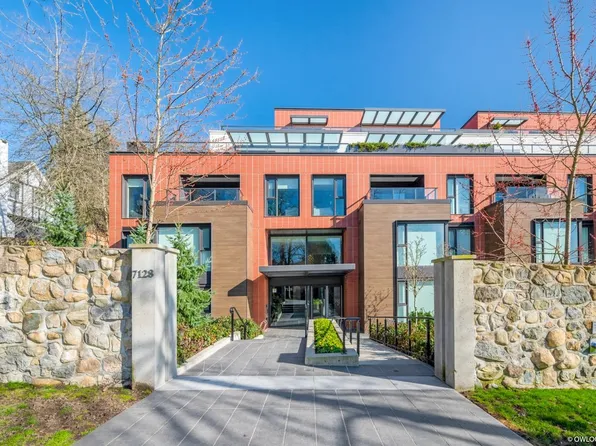 7128 Adera St #702, Vancouver, BC V6P 0H6