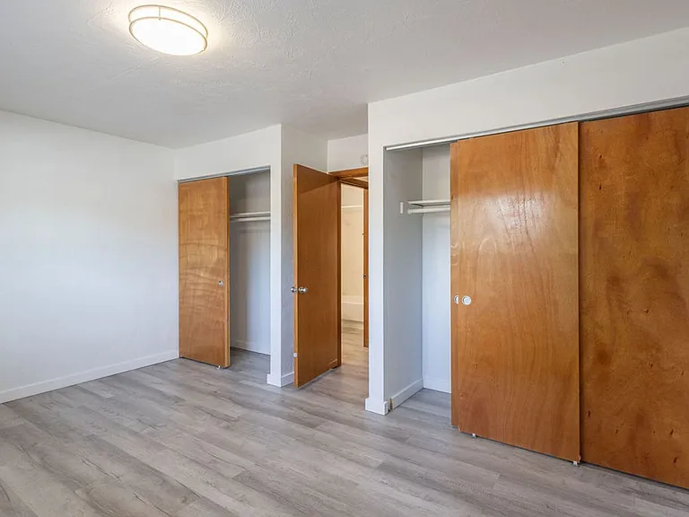 Edgemont Apartments — Photo 25