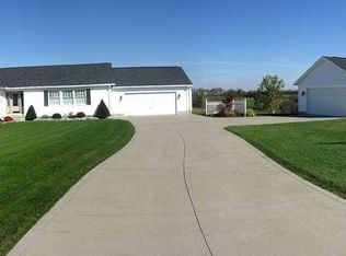 6011 Bear Rd SE, Amsterdam, OH 43903