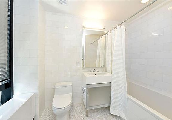 3rd image of 1113 York Ave APT 31B