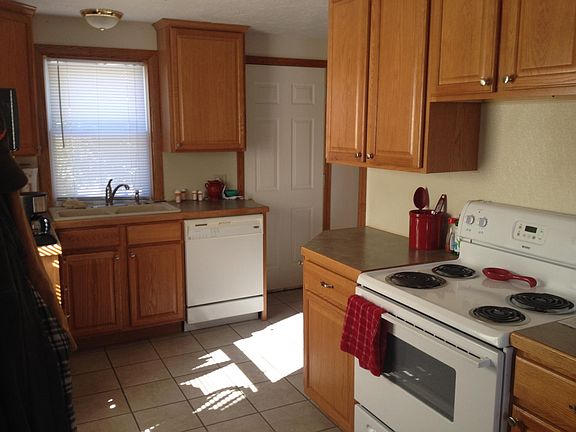 4th image of 112 E 31st St