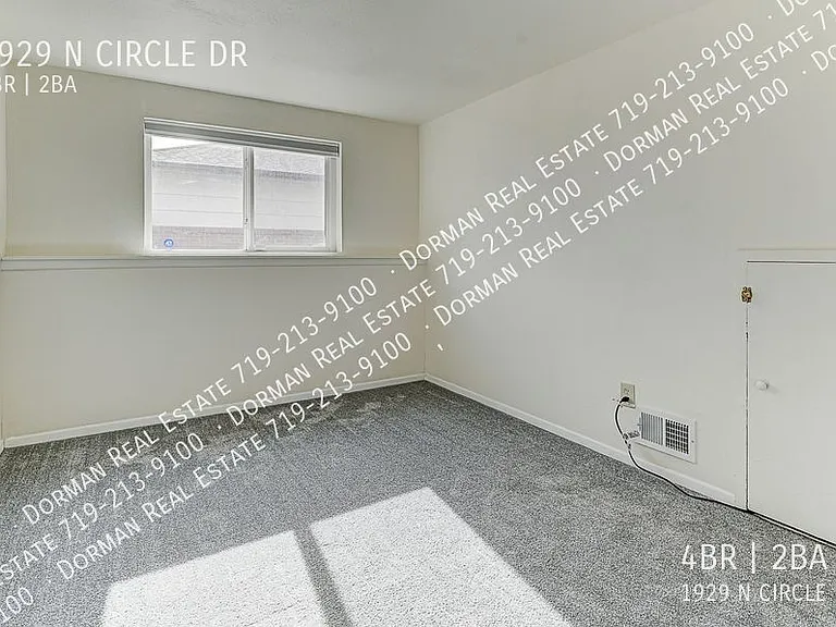 1929 N Circle Dr — Photo 11