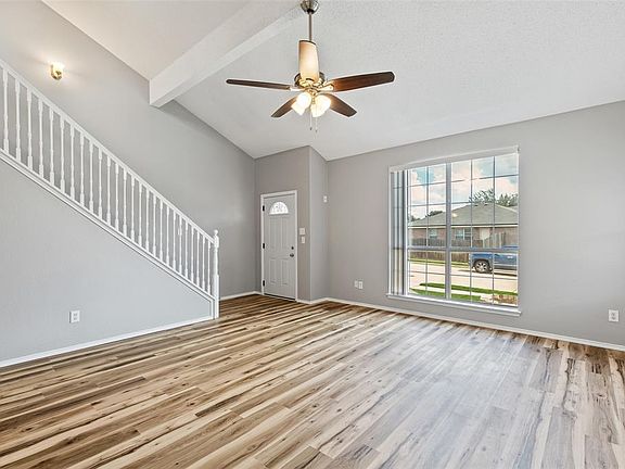 3rd image of 744 Flamingo Dr
