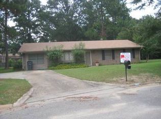 209 Elizabeth St, Wetumpka, AL 36092